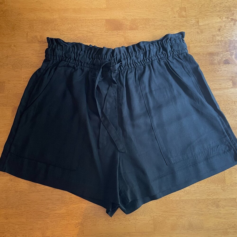 Size 12 H&M black paperbag shorts - new without tags - Picture 1 of 5